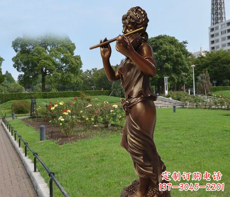 广西吹笛子的美女城市花园景观玻璃钢仿铜雕塑