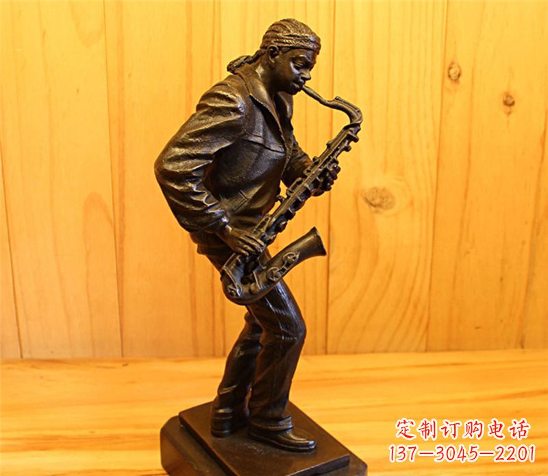 广西萨克斯雕塑娱乐场所的精灵