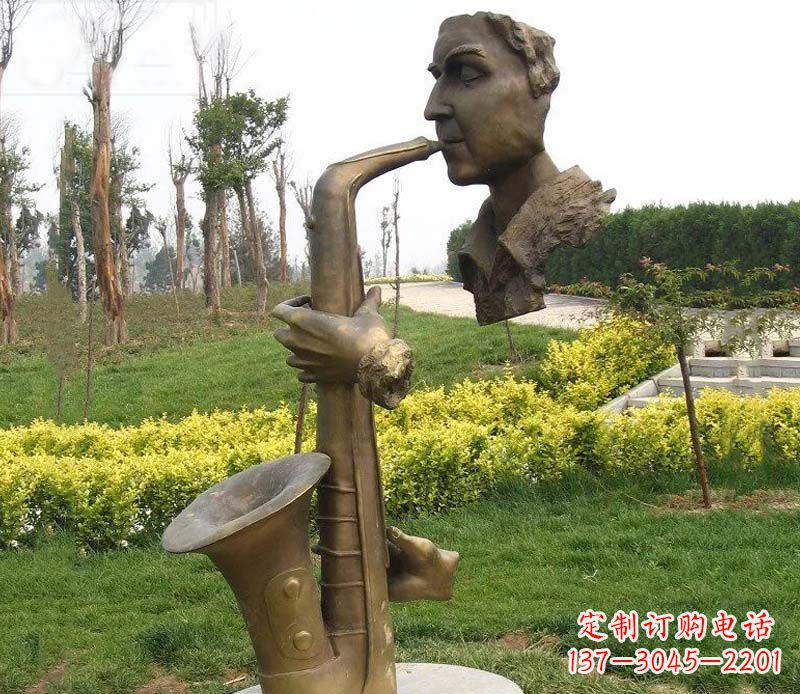 广西萨克斯雕塑艺术的精美表现