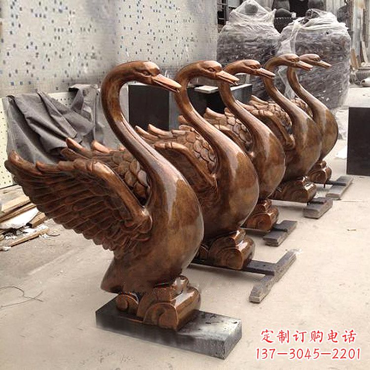 广西精美纯铜喷水天鹅雕塑