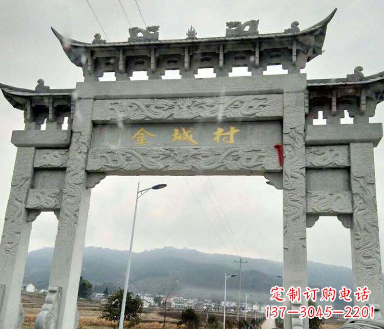 广西该牌坊雕塑。