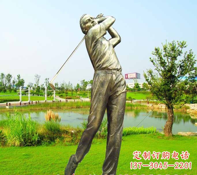 广西高尔夫球雕塑把高尔夫运动熔铸成艺术