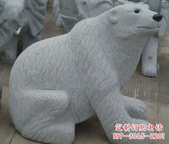 广西精美大理石雕刻的北极熊