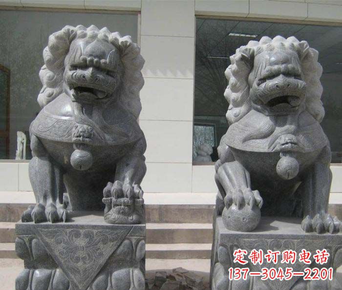 广西大理石雕刻的狮子雕塑