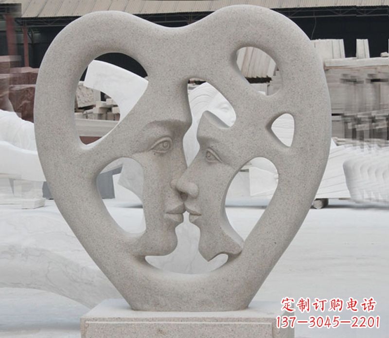 广西情侣石雕,浪漫绽放