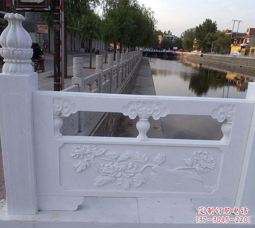 广西大理石荷花栏板雕塑