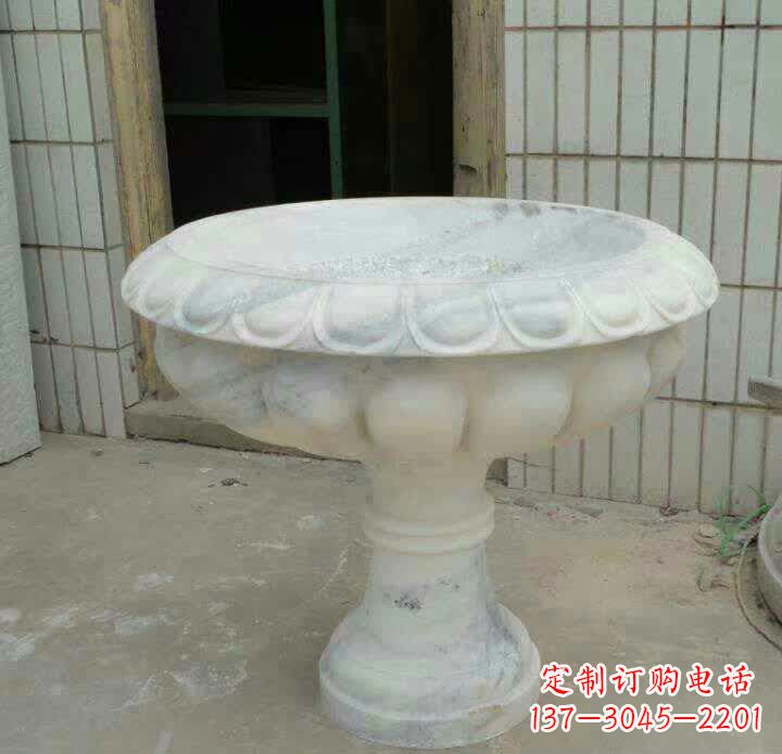 广西大理石花盆雕塑精美绝伦，艺术风采