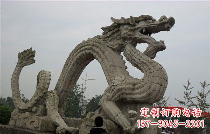 广西大理石龙雕塑,象征着力量与尊贵