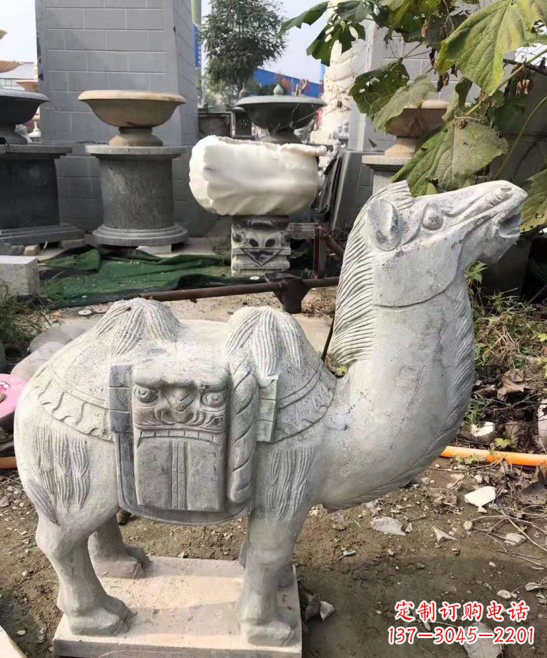 广西精美大理石骆驼雕塑