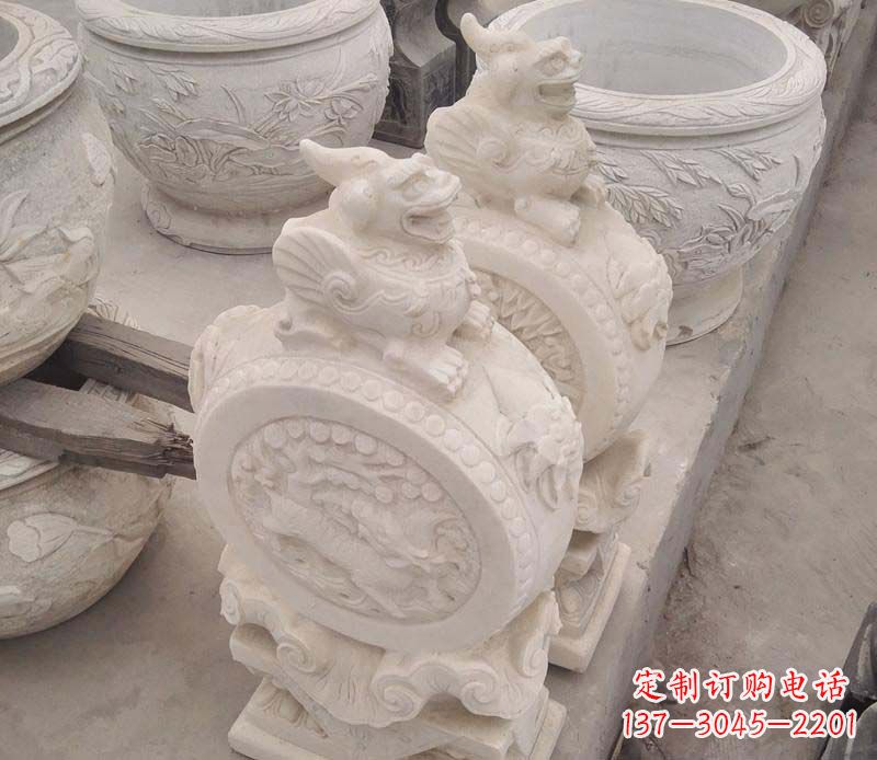广西大理石貔貅抱鼓石雕塑