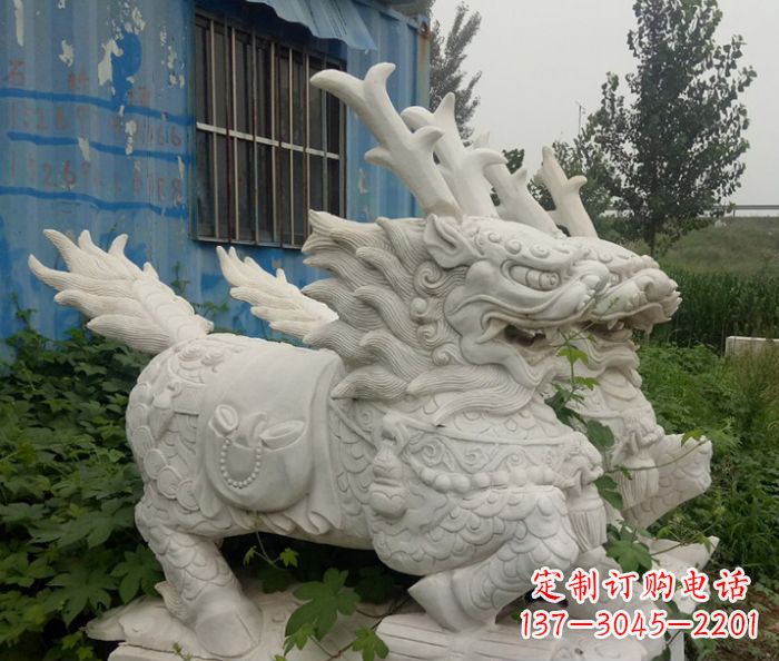 广西精美的大理石麒麟雕塑