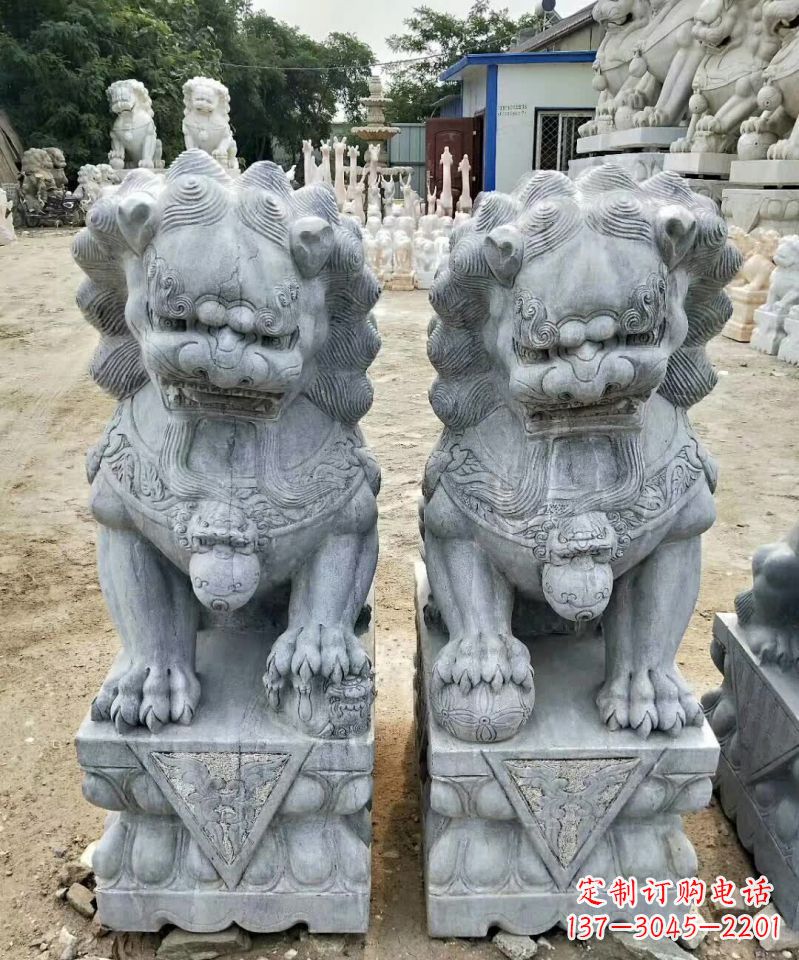 广西传统工艺精雕大理石狮子石雕塑