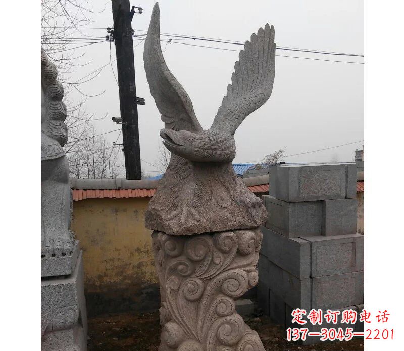广西绚丽振翅的大理石雄鹰雕塑
