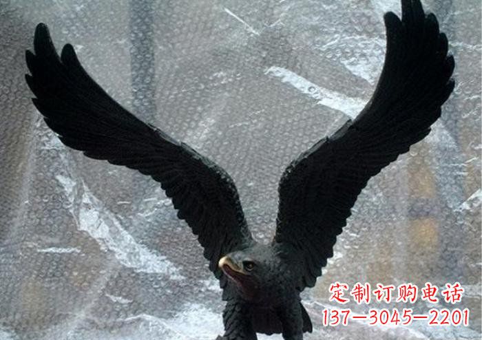 广西大鹏展翅玻璃钢老鹰雕塑