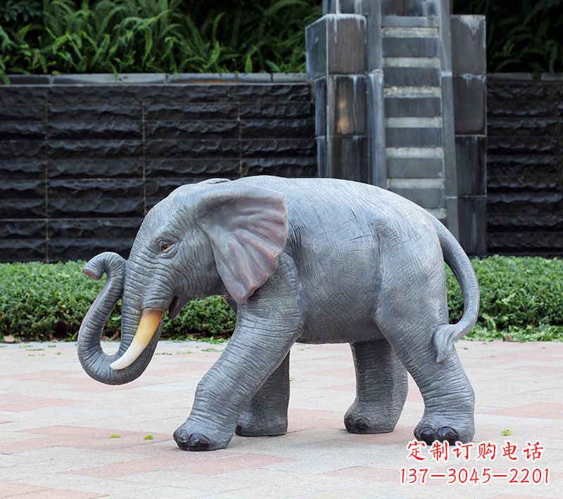 广西精美大象石雕