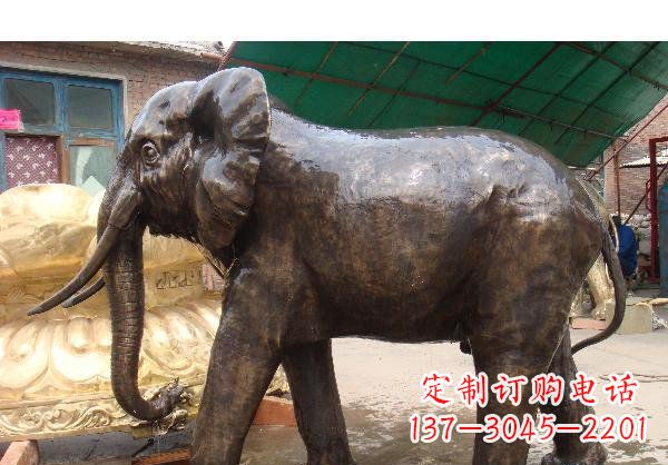 广西精美大象铜雕塑