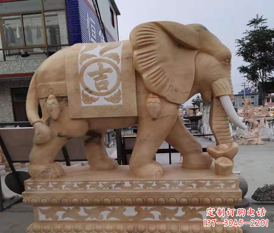广西大象镂空石雕