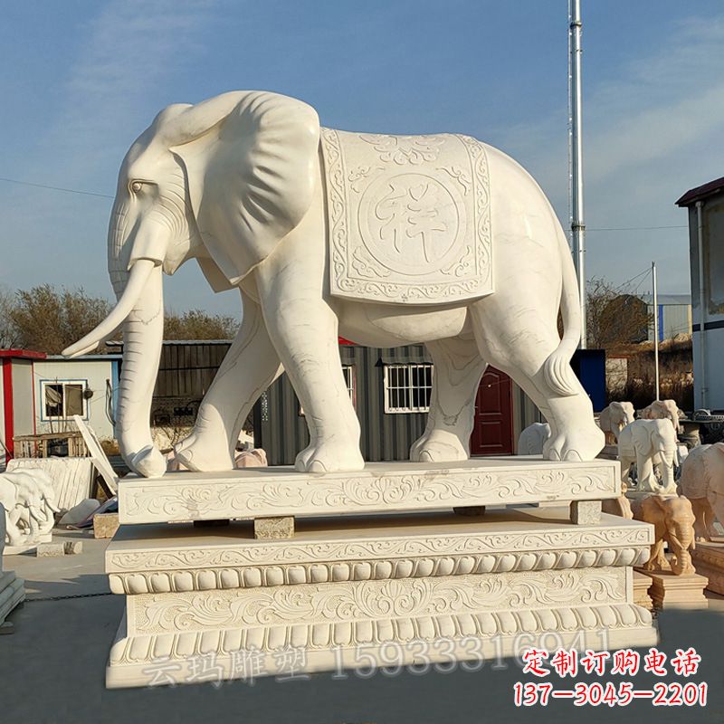 广西精致大象石雕雕塑