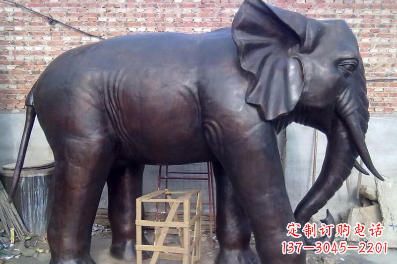 广西大象铸铜雕塑