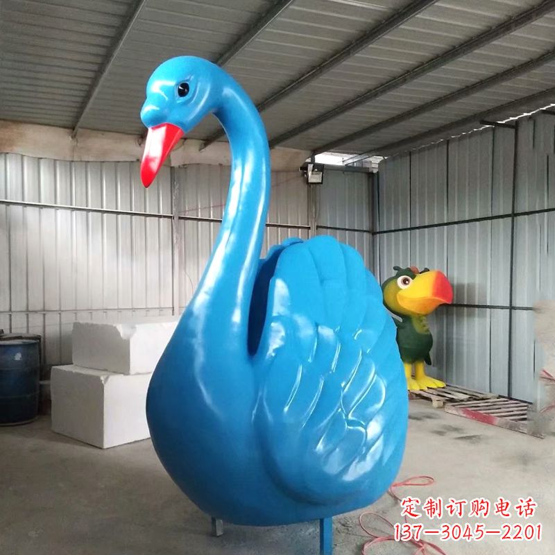 广西高雅大气的彩绘天鹅雕塑