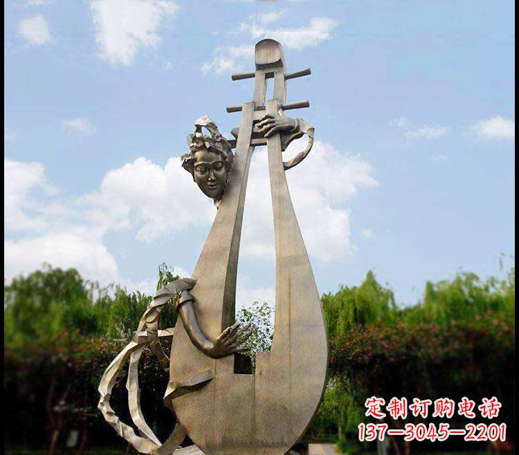 广西大型弹琵琶的抽象人物铜雕