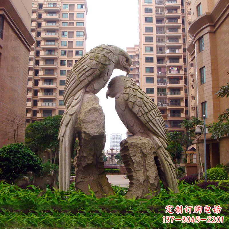 广西大型石雕鹦鹉景观雕塑-小区吉祥动物雕塑