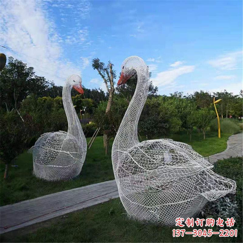 广西梦幻般的大型网格天鹅景观动物雕塑