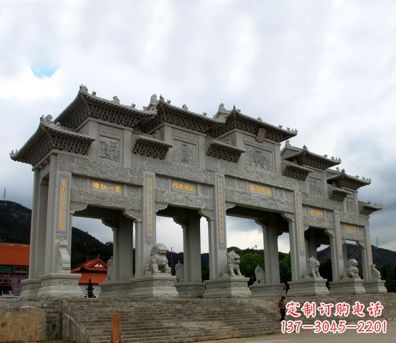 广西具有传统文化特色的大型五门石雕牌楼雕塑