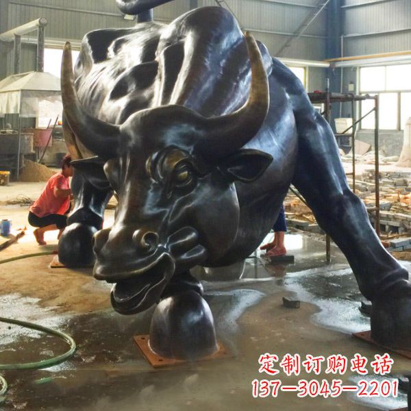 广西大型铸铜华尔街牛动物景观雕塑