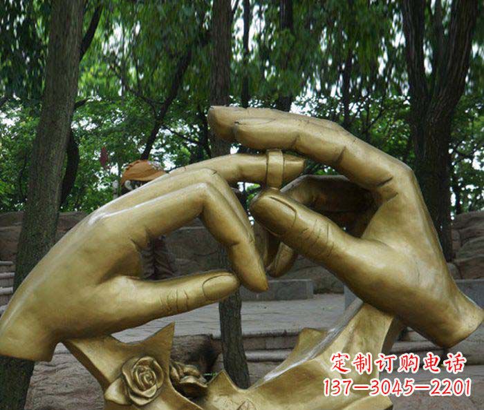 广西戴戒指园林景观铜雕