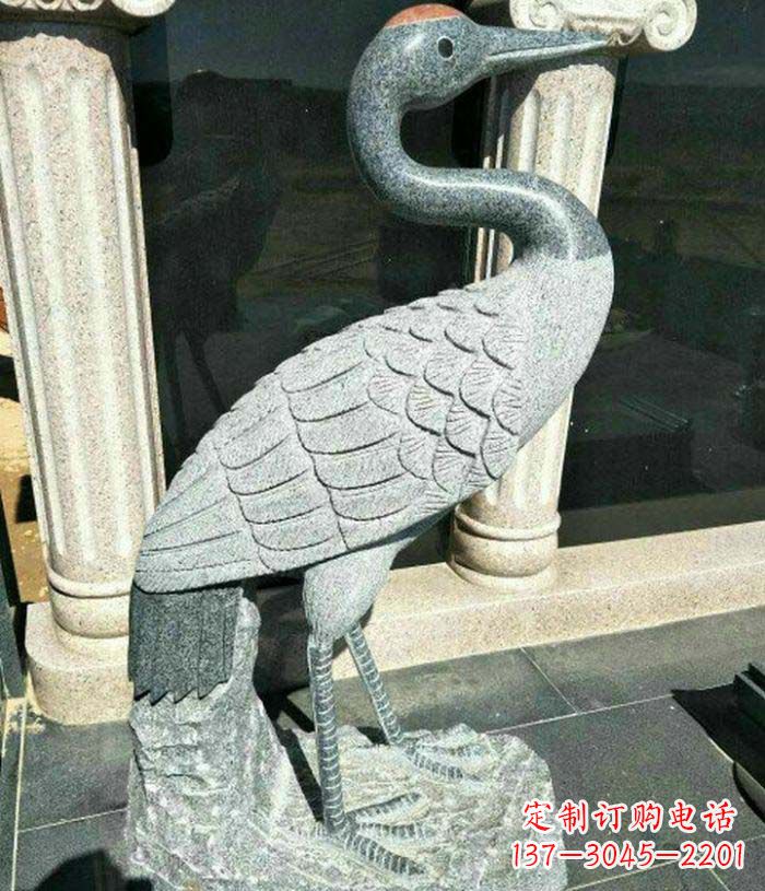广西传统工艺精雕丹顶鹤雕塑