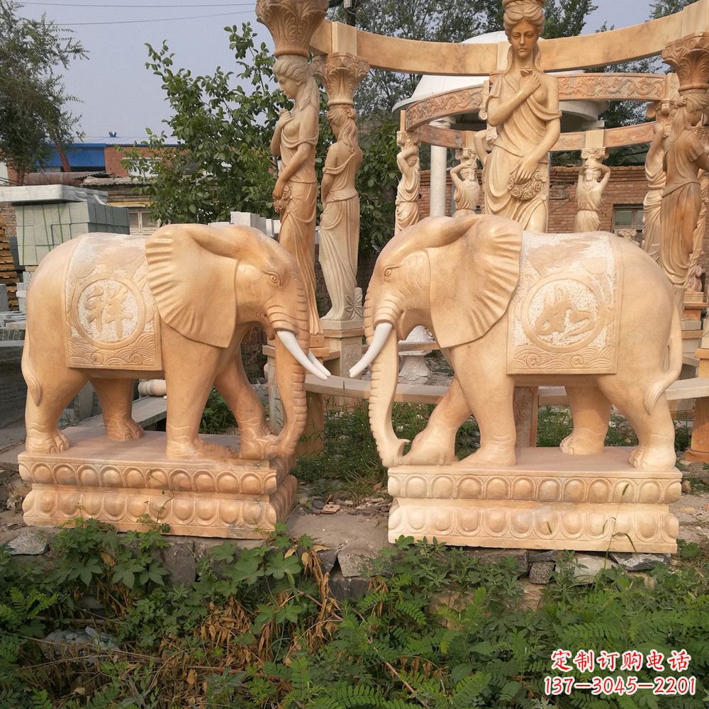 广西优雅大象雕塑