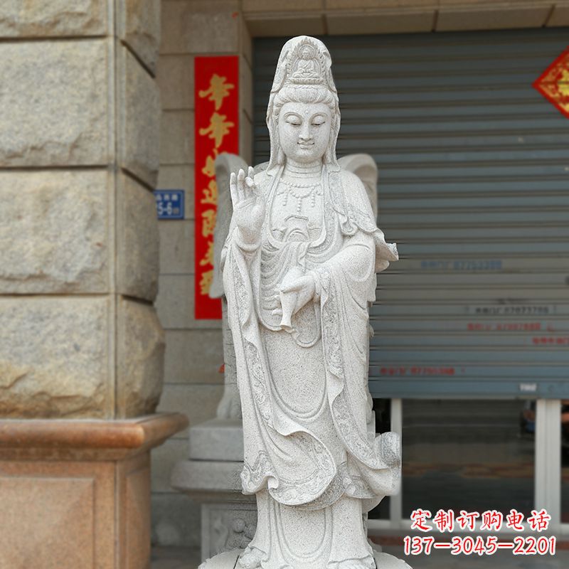 广西经典青石观音雕塑