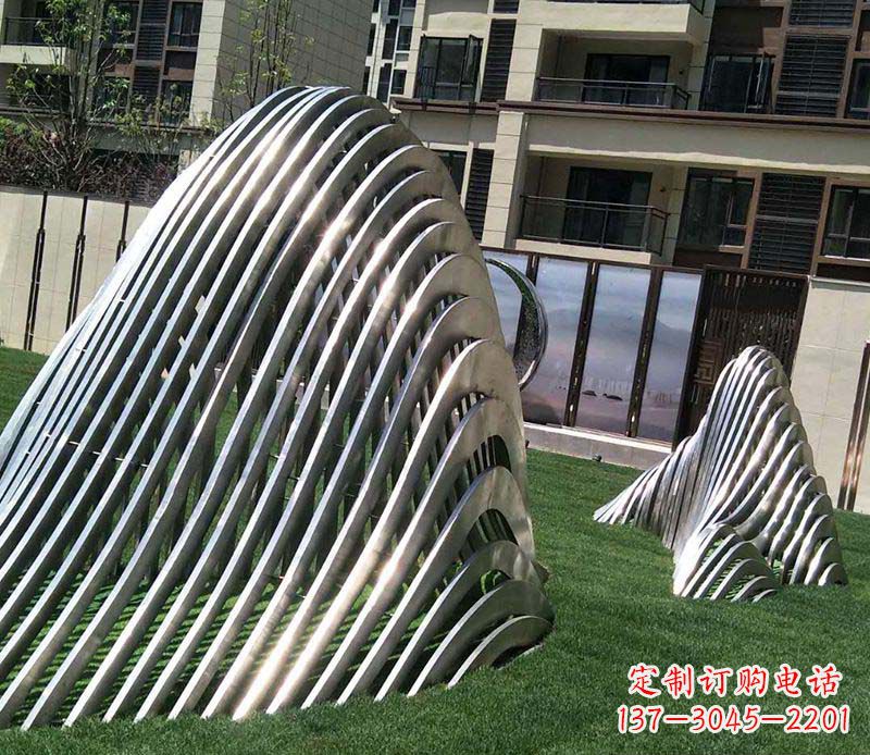 广西不锈钢假山雕塑——电镀之美