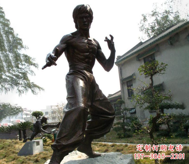 广西传奇人物李小龙铜雕