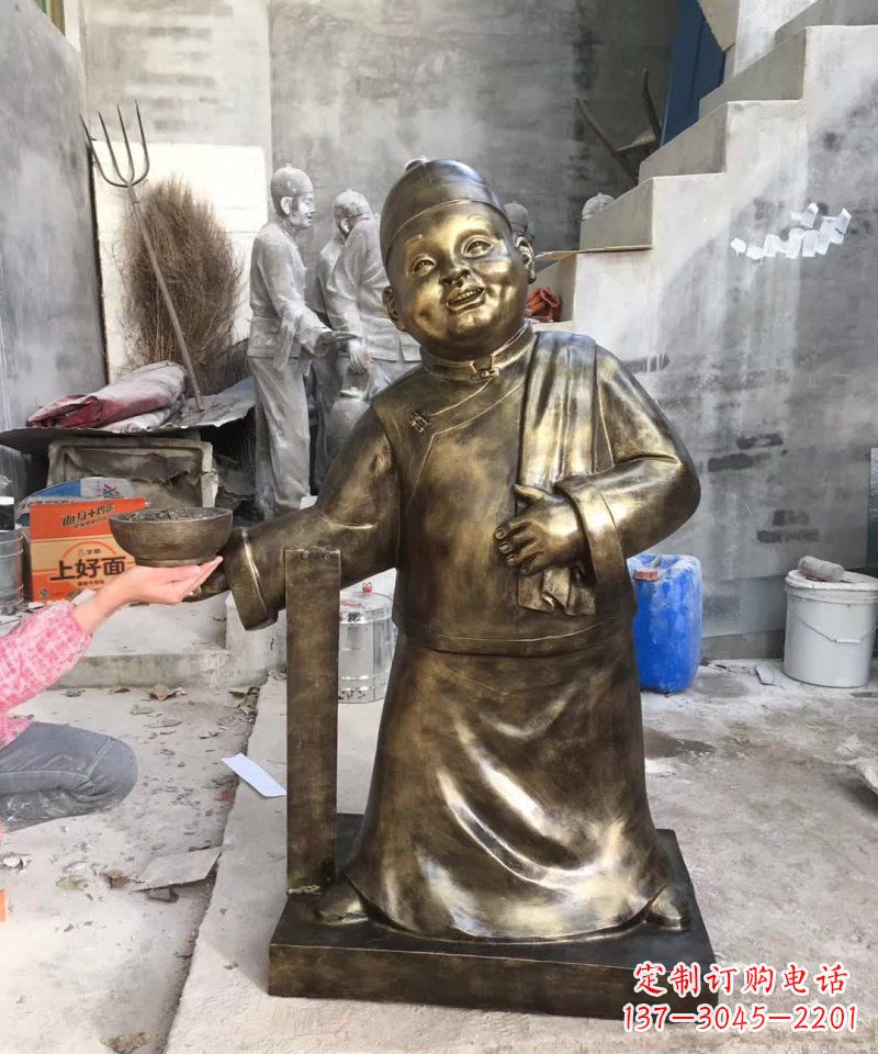 广西店小二人物铜雕 (2)