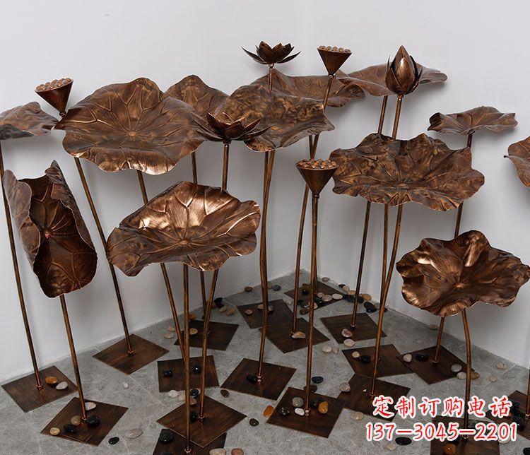 广西锻铜荷花景观雕塑