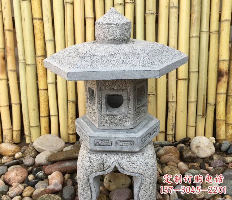 广西精美仿古灯笼石雕