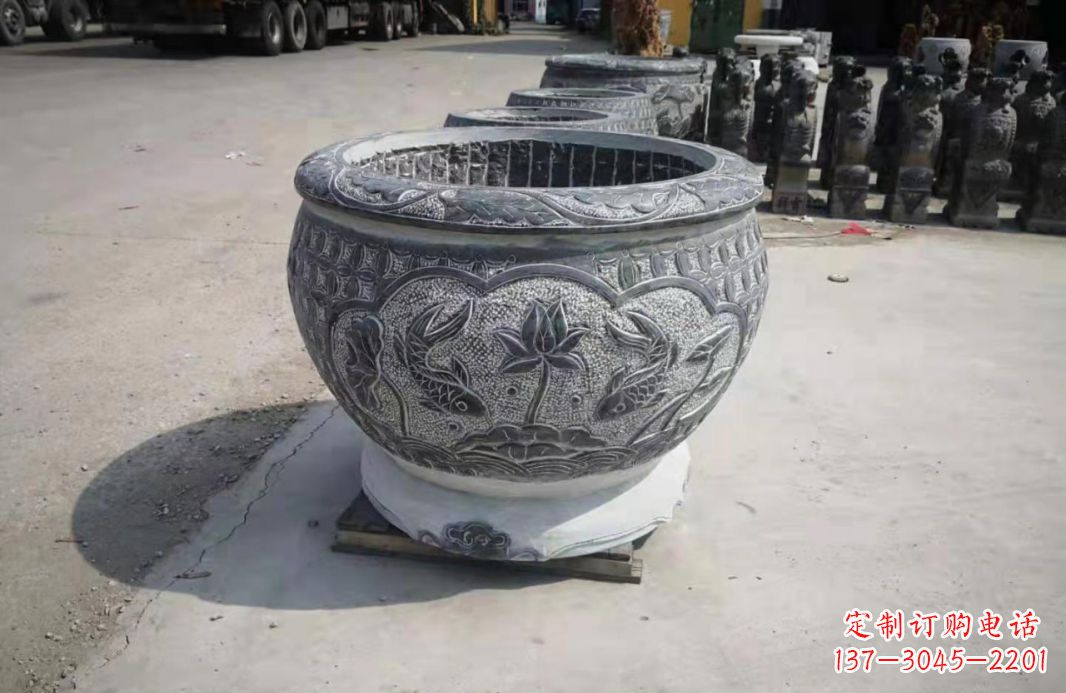 广西仿古石水缸荷花鲤鱼石雕