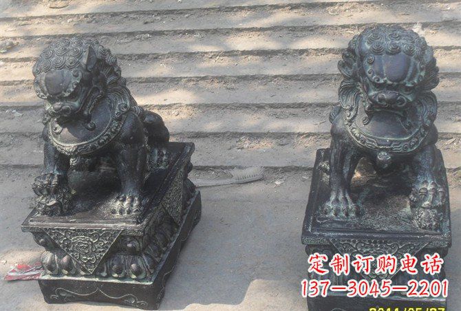 广西仿古铸铜狮子雕塑
