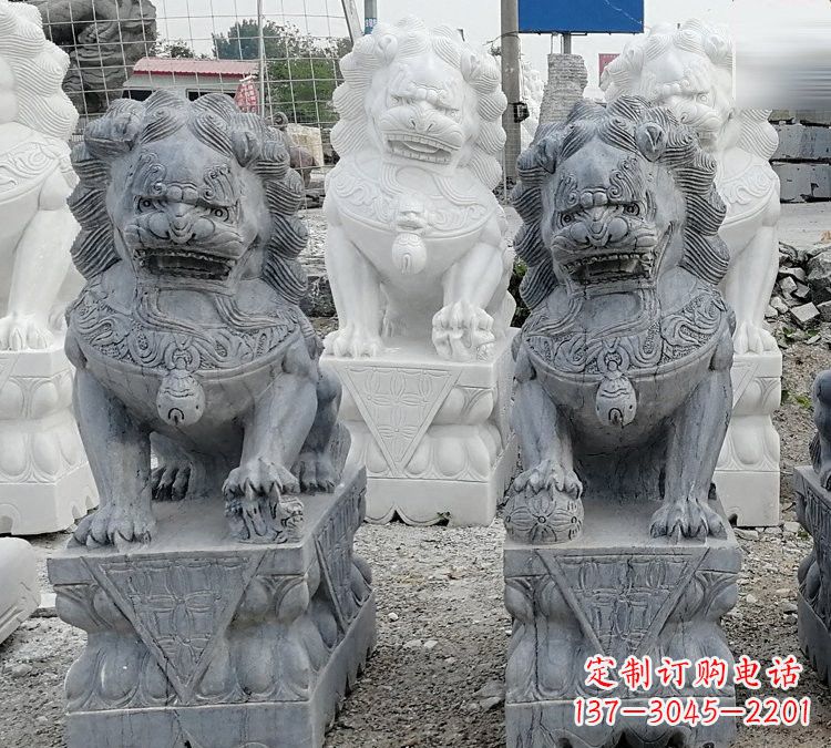广西仿古做旧青石雕刻的狮子