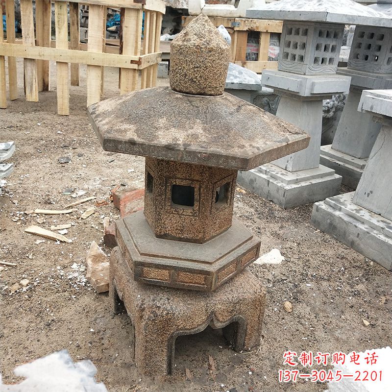 广西古雅时尚仿古石灯笼雕塑