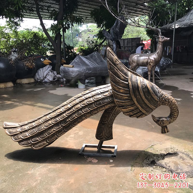 广西仿铜玻璃钢定制孔雀雕塑
