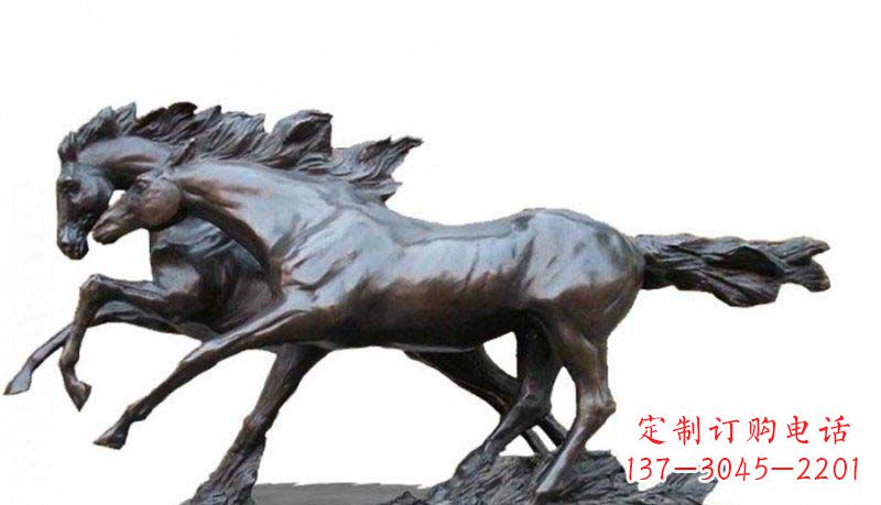 广西精工制作的两匹马动物铜雕