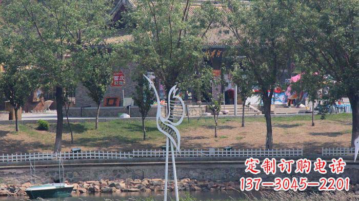 广西融合瑞雪灵羽,灵灯晶莹不锈钢仙鹤雕塑