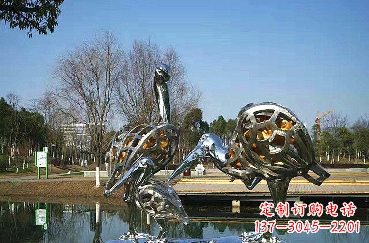 广西手工制作的可爱丹顶鹤雕塑