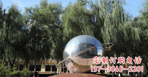 广西优雅而充满动感的不锈钢地球与赤道融合雕塑