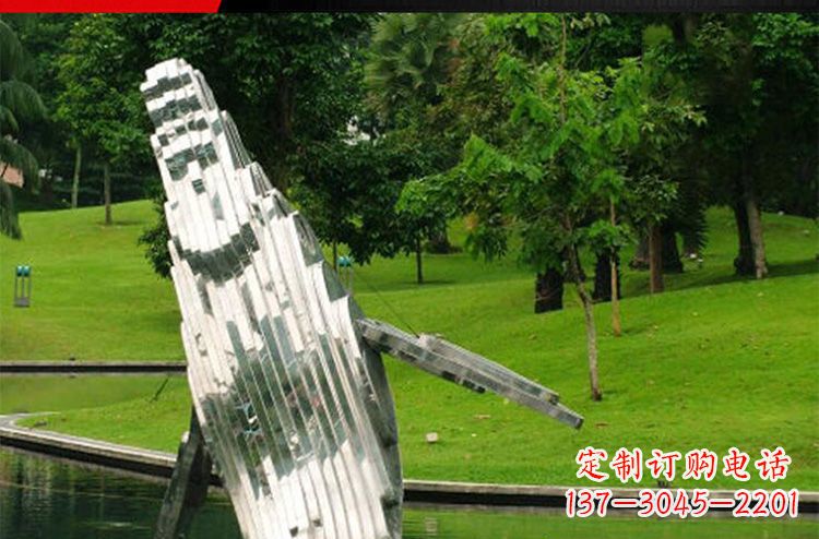 广西温馨活泼的不锈钢动物企鹅雕塑