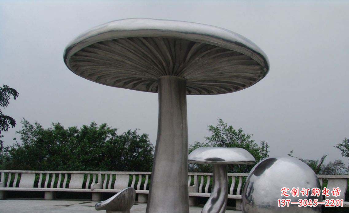 广西特色不锈钢凉亭雕塑
