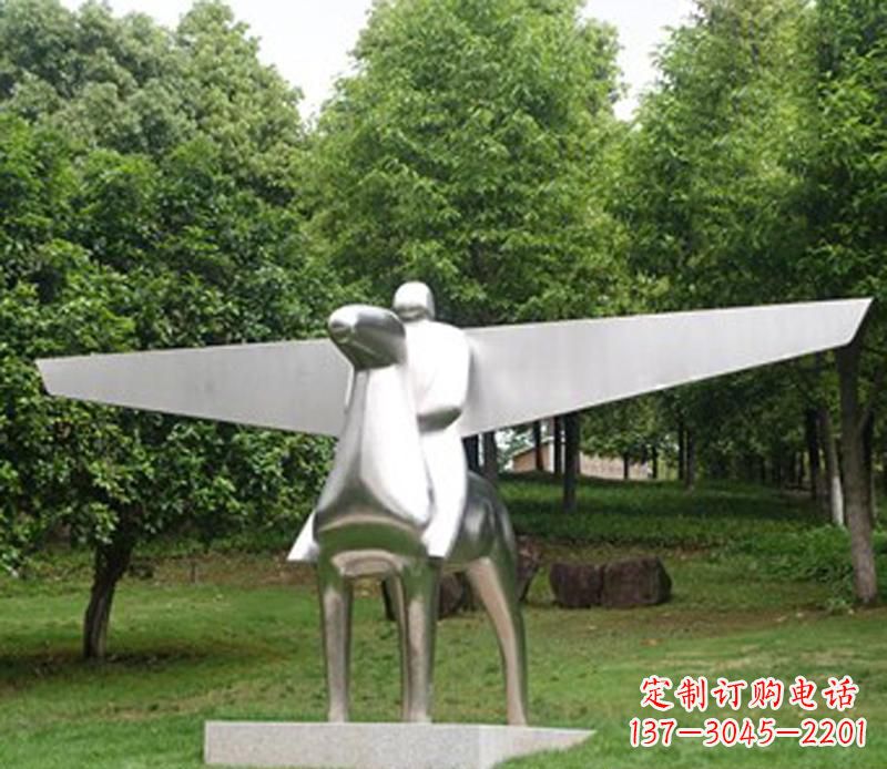 广西优雅而独特的不锈钢飞马雕塑
